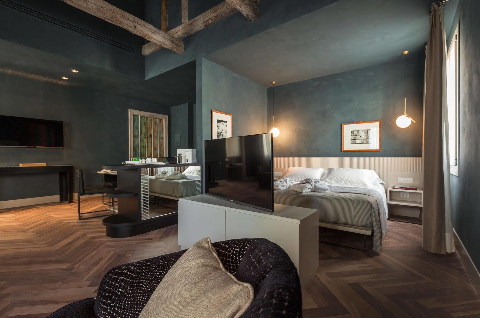 Liassidi Wellness Suites Veneza Exterior foto