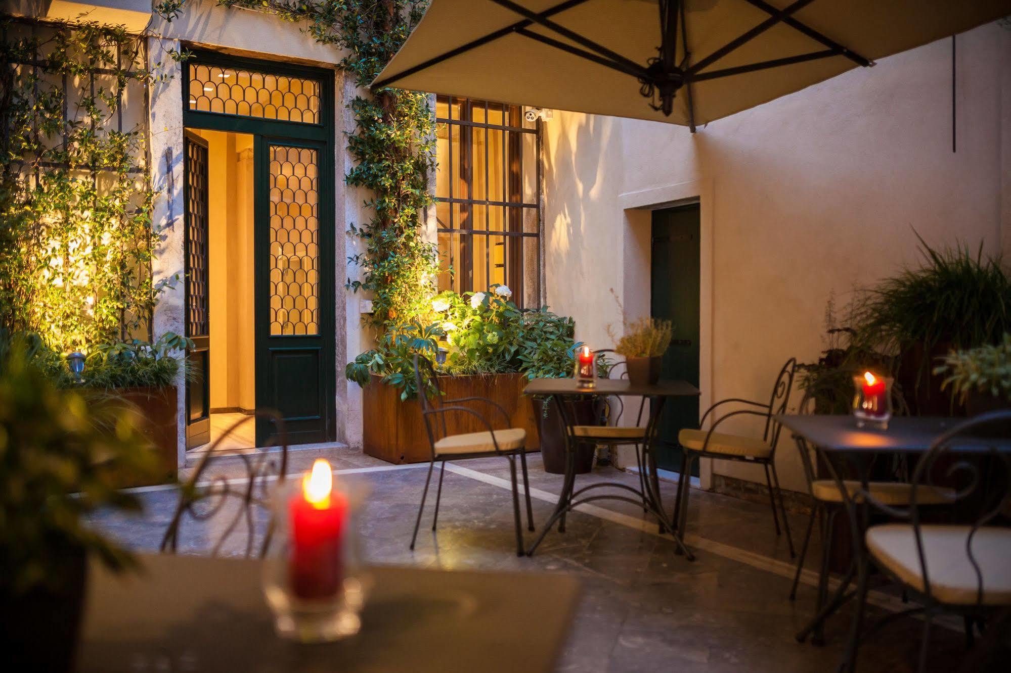 Liassidi Wellness Suites Veneza Exterior foto